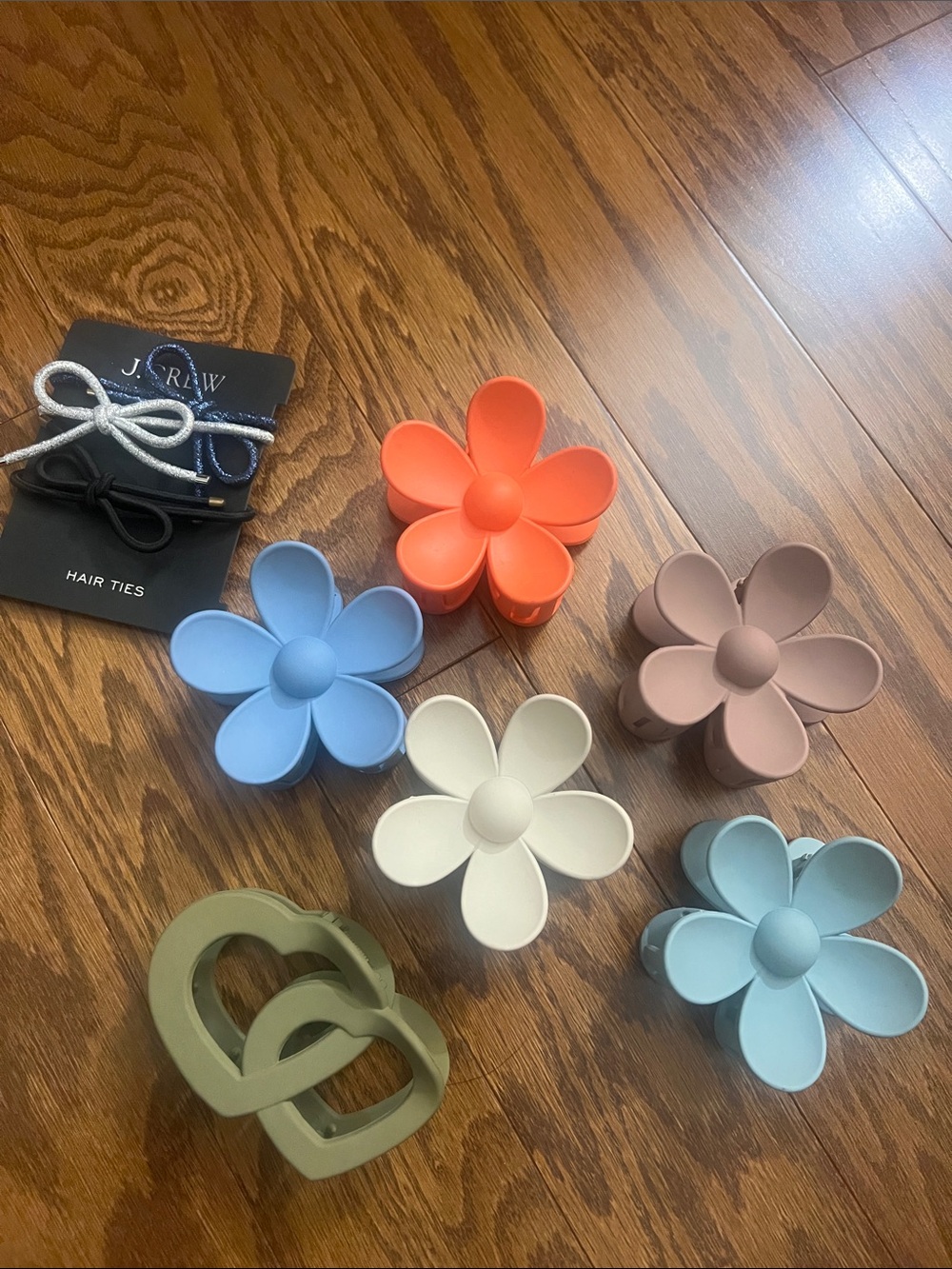 J. Crew hair ties, Floral Hair Claw Set in Orange, Blue, Pink, White, Green, NEW